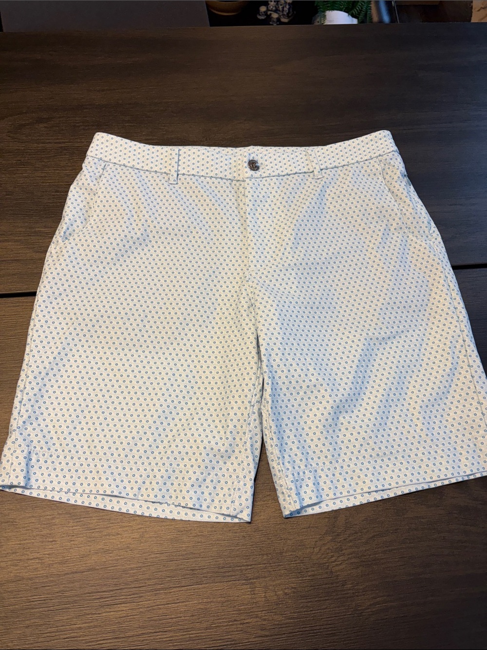 johnnie-O Hadley PREP-FORMANCE Golf Shorts 34 EUC